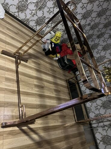 Stend vitrinləri: Məhsul: Metal vitrin/masa karkası - Material: parlaq cilalı metal — 1