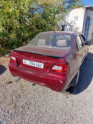 Daewoo: Daewoo Nexia: 2010 г., 1.5 л, Механика, Бензин, Седан