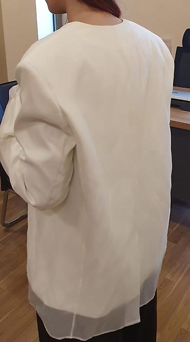 jacket: Ağ rəngdə qadın pencək Brend - Charuel - Zərif dizayn: Düz, yaxasız — 2