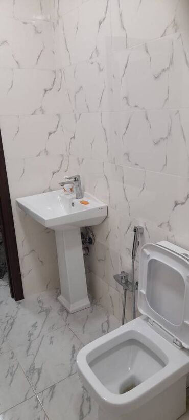 Uzunmüddətli kirayə mənzillər: Gəncə prospektində, Panorama Parkda, Yeni Tikili 19 mərtəbəli binanın — 6