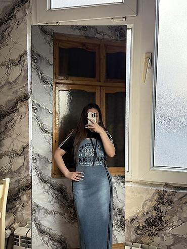 Qadın geyimləri: Qadınlar üçün gündəlik sport-stil don - Model: qısaqollu, kapüşonlu — 1