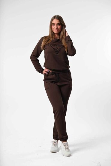 amisu trenerke: Guess, Single-colored, color - Brown