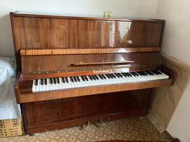 Пианино, фортепиано: Продается Пианино ИРТЫШ в хорошем состоянии не пользовались можете