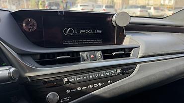 Lexus: Lexus ES: 2021 г., Бензин, Седан — 11