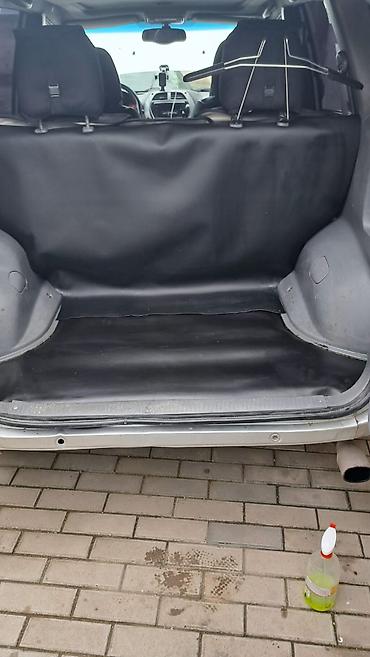 Toyota: Toyota RAV4: 0.2 l | 2002 il Ofrouder/SUV — 15