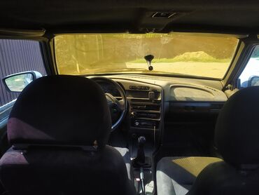 лада 99 самара: ВАЗ-2109, пятидверный хэтчбек, представлен в серебристом цвете