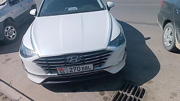 2022: Hyundai Sonata: 2022 г., Седан — 1