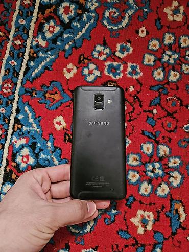 smart mini telefon: Samsung Galaxy A6, 32 GB, rəng - Qara, İki sim kartlı — 4