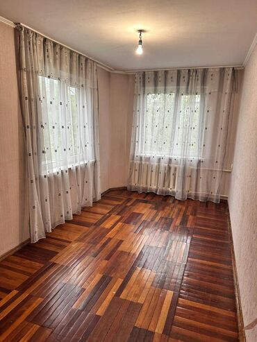 2 комнатные квартиры в бишкеке продажа: 2 комнаты, 43 м², 104 серия, 3 этаж, Косметический ремонт