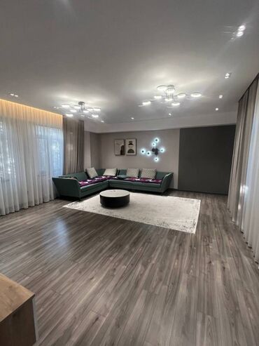 Посуточная аренда домов: 250 м², 4 комнаты — 1