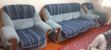 диван раскладной с двумя креслами: Гарнитур для зала, цвет - Синий, Б/у