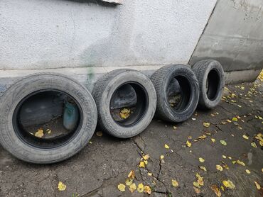 резина 215 60 r17 всесезонные: Продаю шины всесезонные 255/60 R 17 комплект отдам за 6 000 сом