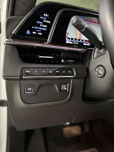 Cadillac: Cadillac Escalade: 2024 г., 6.2 л, Автомат, Бензин, Внедорожник — 25