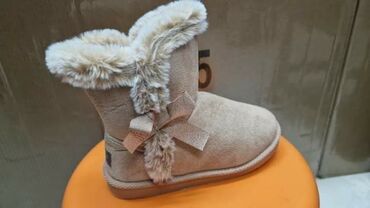 ugg sa velikim djonom: Ugg čizme, UGG, Veličina - 34