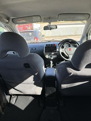 Honda: Honda Fit: 2003 г., 1.5 л, Вариатор, Бензин, Хэтчбэк — 7