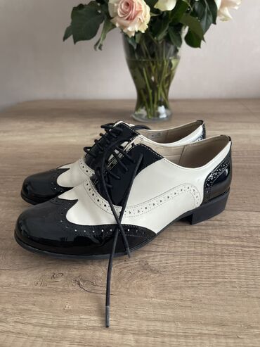 женская обувь 38 размер: Туфли Кларкс, кожа, 38-й размер, в отличном состоянии