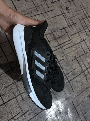 спортивные костюмы для женщин: Мужские кроссовки, 41, Adidas, Б/у, цвет - Черный, Платная доставка