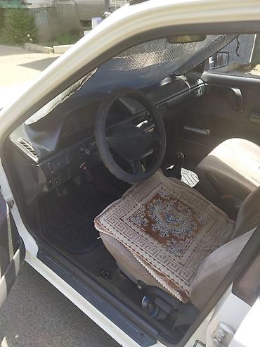 mazda d: Mazda 323: 1993 г., 1.3 л, Механика, Бензин, Седан — 7