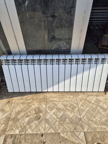 радиаторы отопления в баку: İşlənmiş Seksiyalı Radiator Alüminium