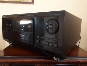 Zvučnici i stereo sistemi: Sony CDP-CX 200 plejer lepo ocuvan, ima mnogo funkcija. Sve sto sam na lalafo.rs — 10 Zvučnici i stereo sistemi: Sony CDP-CX 200 plejer lepo ocuvan, ima mnogo funkcija. Sve sto sam — 10