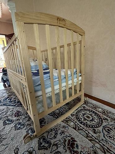 Манежи-кровати: Манеж-кровать, Б/у, Раскладной, Дерево — 3