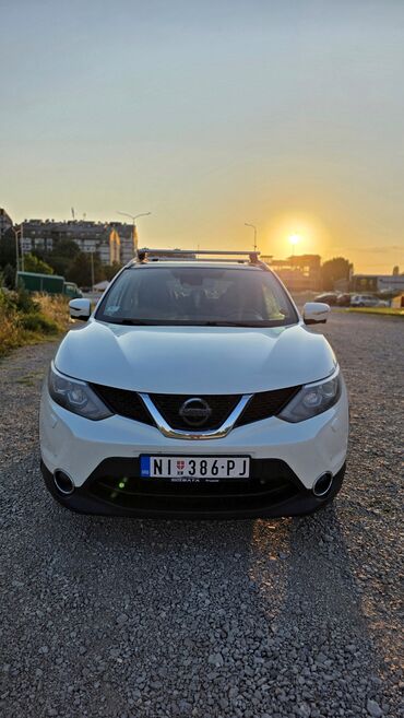 Nissan: Nissan Qashqai: 1.6 l | 2014 г. SUV/4x4 — 7