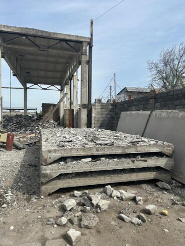 Пустотные плиты перекрытия: Плиты перекрытия. ребристые плиты, фска, бетонные колонны и фермы — 11