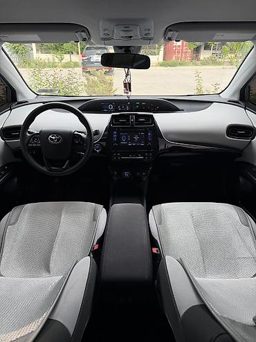 Toyota: Toyota Prius: 2019 г., 1.8 л, Вариатор, Гибрид, Лифтбек — 8