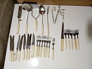 dos eti: Mətbəx üçün metal alət və süfrə dəsti – krem rəngli plastik dəstəklər — 1