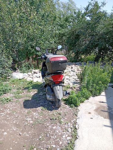 купить багажник на крышу авто в бишкеке: Скутер M8, 150 куб. см, Бензин, Колдонулган