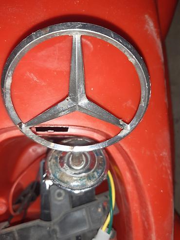 step: Эмблема-значок Mercedes-Benz с основанием/креплением под установку на — 2
