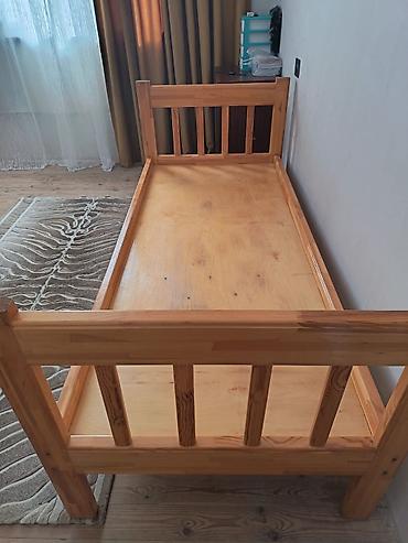 Çarpayılar: Təbii ağacdan hazırlanmış tək nəfərlik çarpayı - Material: tam — 1