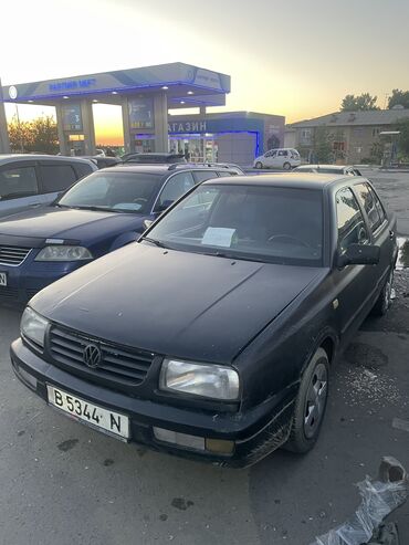 фольксваген sharan: Volkswagen Vento: 1993 г., 1.8 л, Механика, Бензин, Седан