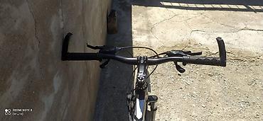 İdman velosipedləri: İdeal vəziyyətdə, əyləc sistemi shimano ilə təhsis olunub shimono hg — 5
