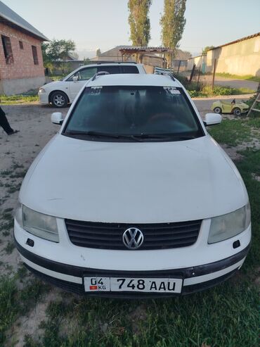Volkswagen Passat: 1999 г., 1.8 л, Механика, Бензин, Универсал