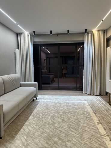 сдается 2 комнатная квартира в джале: 3 комнаты, 102 м², Элитка, 16 этаж, Дизайнерский ремонт