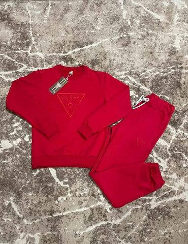 pamučne trenerke: Guess
