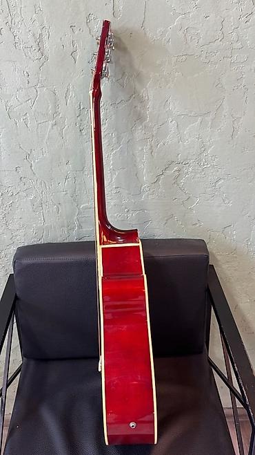 ukulele gitar: Akustik gitar – H.I.H brendi, qırmızı-sunburst rəngli, kəsikli — 2