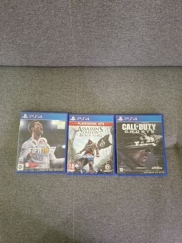 продать nintendo switch: PS4 oyun disk. fifa 18-15azn assassin cread 4 black flag-30azn call