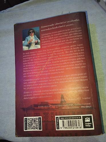 Bədii ədəbiyyat: Məhsul: Kırmızı Pelerin – Gülseren Budayıcıoğlu (Roman)arxa qabaginda — 2