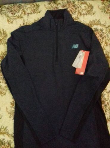 tek pencekler kisi ucun: Original NEW BALANCE razmer S. Qiymet 80azn sondur. Yalniz real