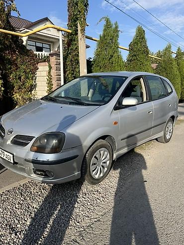 Nissan Almera Tino: 2001 г., 1.8 л, Механика, Бензин, Минивэн