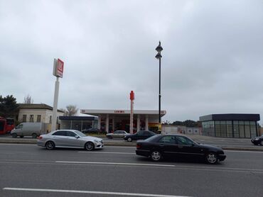 Digər kommersiya daşınmaz əmlakı: 8 Noyabr prospektində,LUKOİL yanacaqdoldurma məntəqəsinin — 8