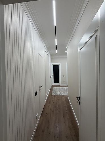 Долгосрочная аренда квартир: Трехкомнатная студия в современном минималистичном стиле. Район — 8