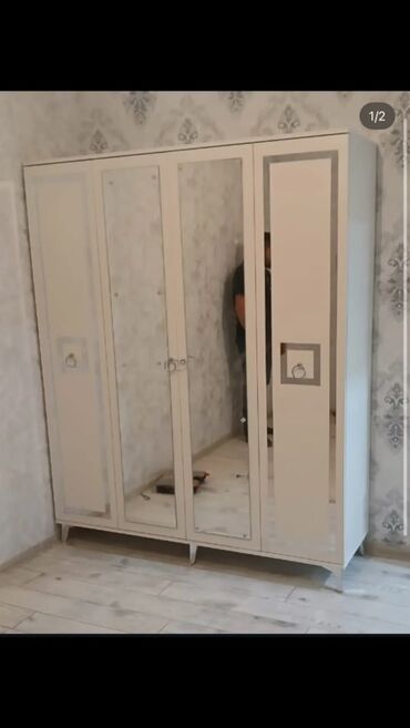 ev qaplarl: Açılan, 5 qapı Düz dolab, Şifonyer