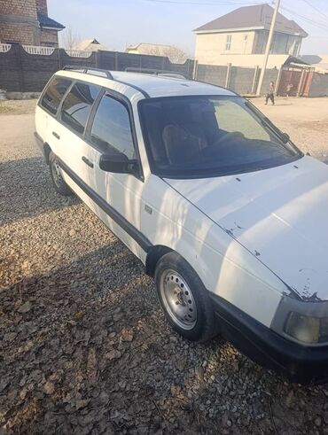 Volkswagen: Volkswagen Passat: 1989 г., 1.8 л, Механика, Бензин, Универсал