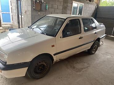 гольы 2: Volkswagen Vento: 1992 г., Механика, Седан — 7