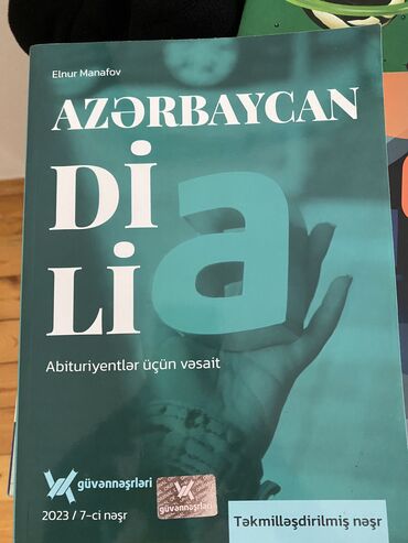 Kitablar, jurnallar, CD, DVD: Təp təzədi bir dəfə açmışam, lazım olmayıb