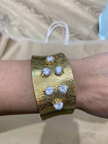 Bijuteriya dəstləri: Qızılı manşet bilərzik + makrame qolbaq seti - Manşet bilərzik: Geniş — 6