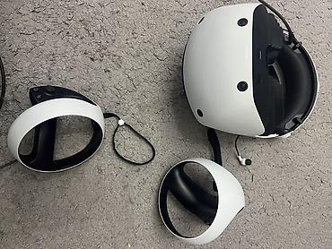 htc vr: Шлем виртуальной реальности PlayStation VR2 с комплектом контроллеров — 1
